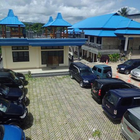 Hotel Sinar Tambolaka Waingapu Kültér fotó